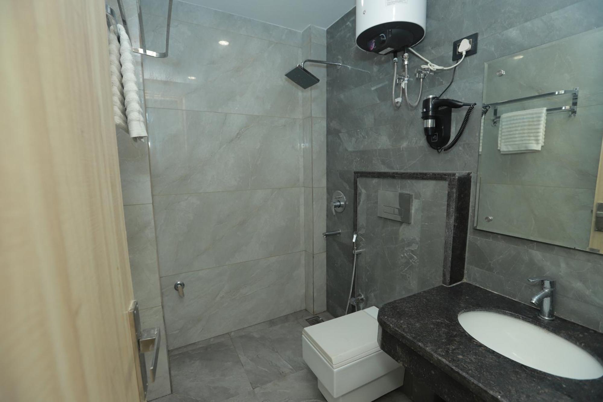 Zed Hotel - Delhi International Airport 新德里 外观 照片