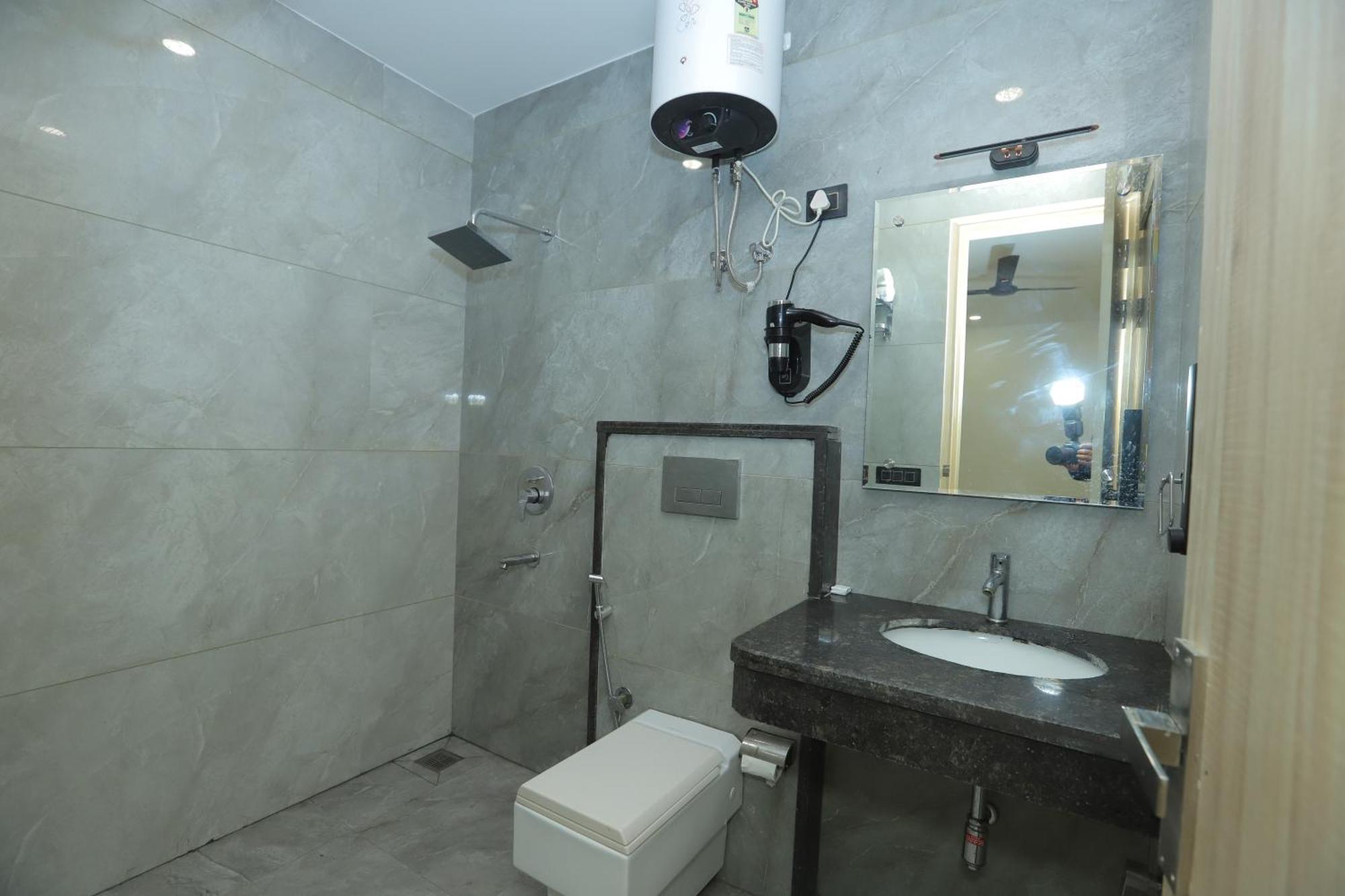 Zed Hotel - Delhi International Airport 新德里 外观 照片