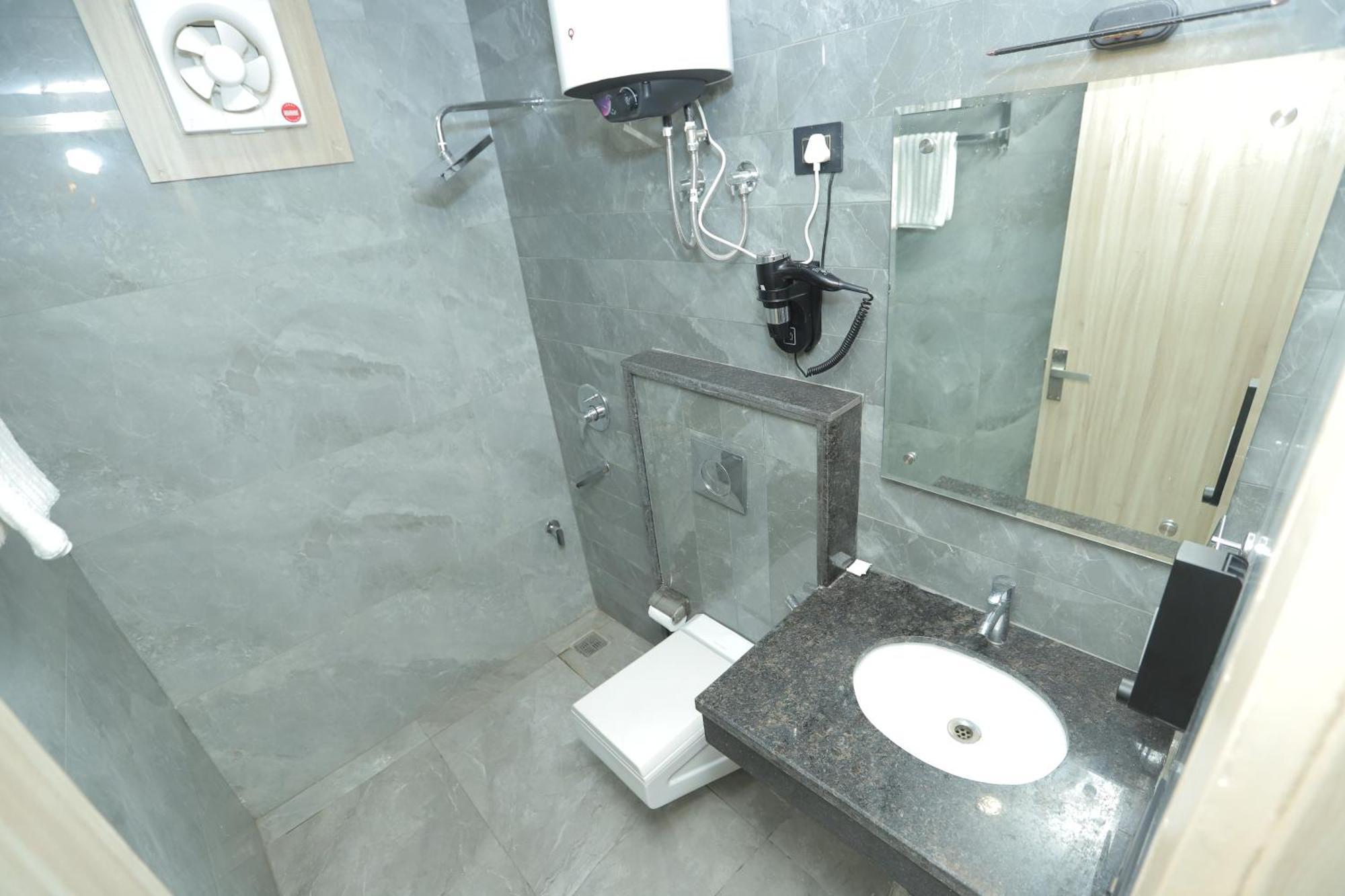 Zed Hotel - Delhi International Airport 新德里 外观 照片